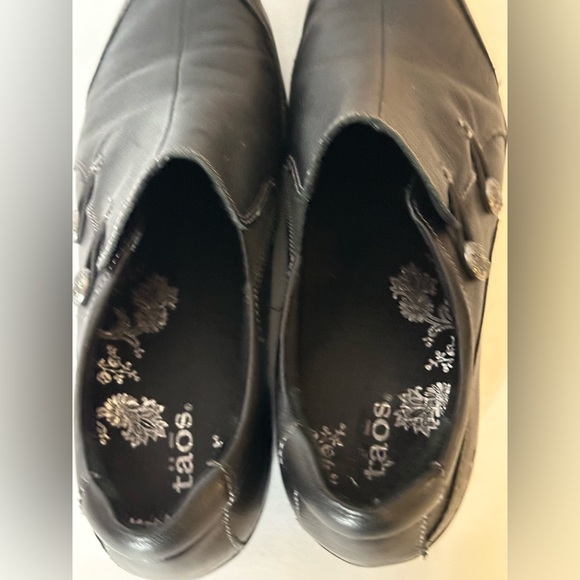 Taos Footwear Encore Leather Slip-Ons size 10 - Picture 9 of 11